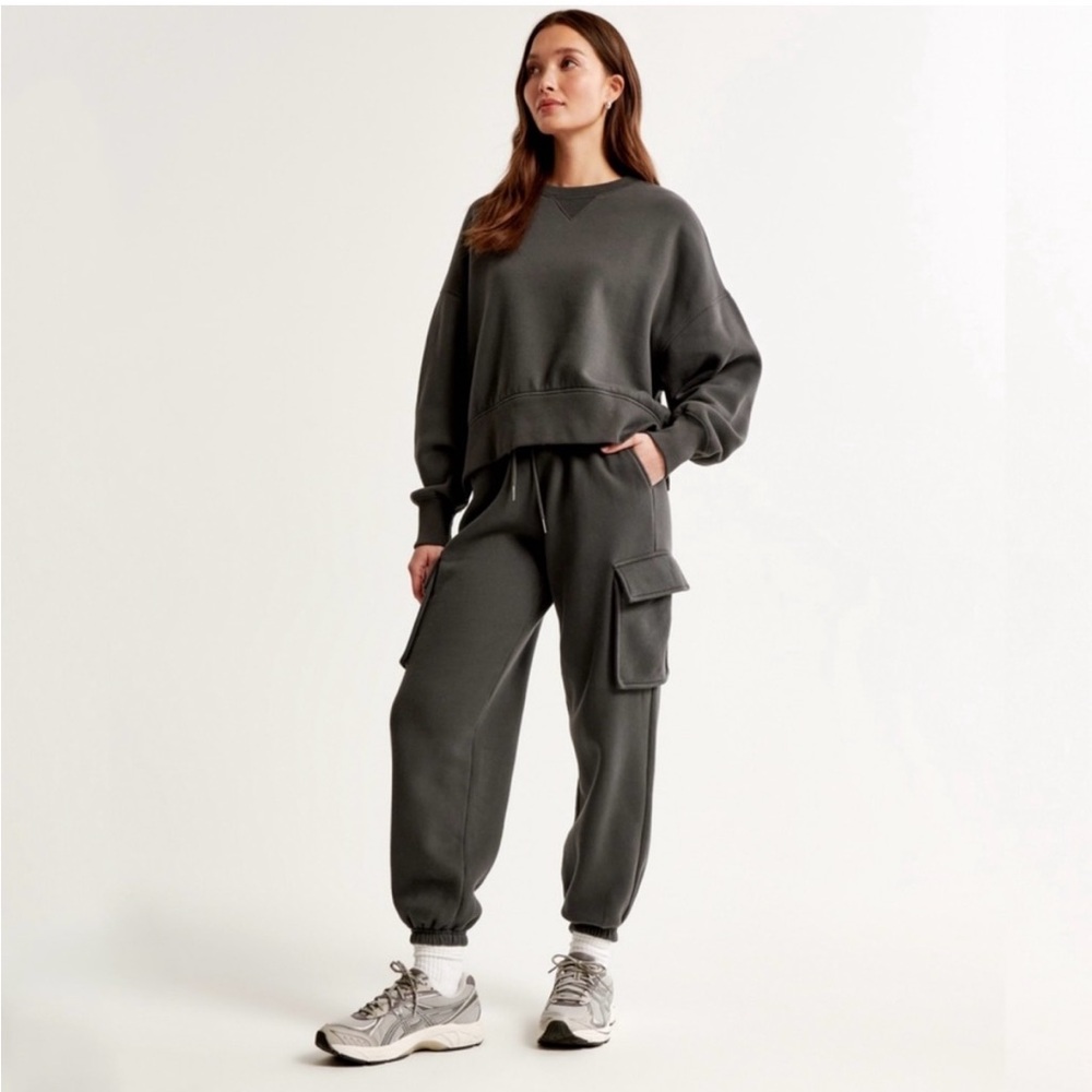 A&F Essential Sweatpant